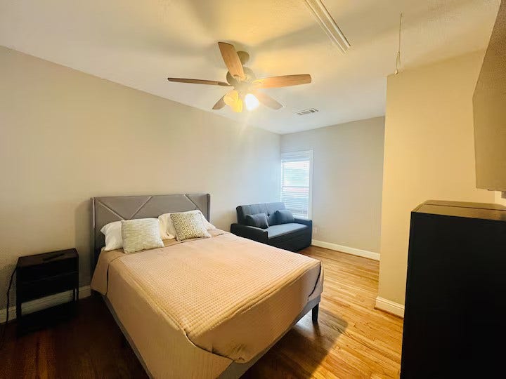 3618 Elysian Street, Houston, TX 77009 3618 Elysian Street, Houston, TX 77009