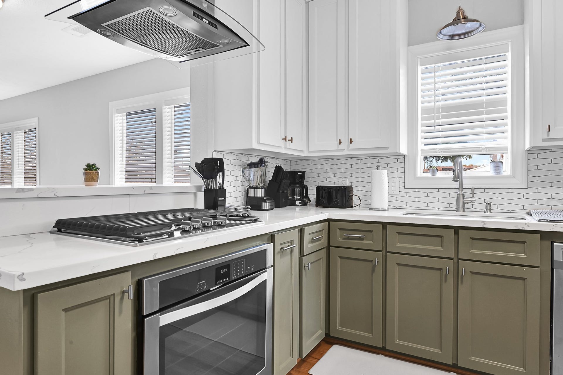 3618 Elysian Street, Houston, TX 77009 3618 Elysian Street, Houston, TX 77009