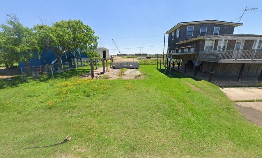 Property photo for 1122 Gulfview Street, Freeport, TX