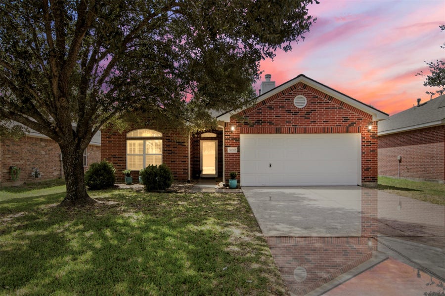 Property photo for 32019 Sue Lane, Pinehurst, TX