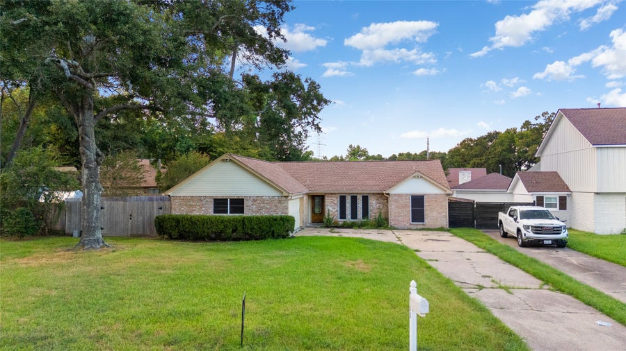 Property photo for 9711 Cantertrot Drive, Humble, TX