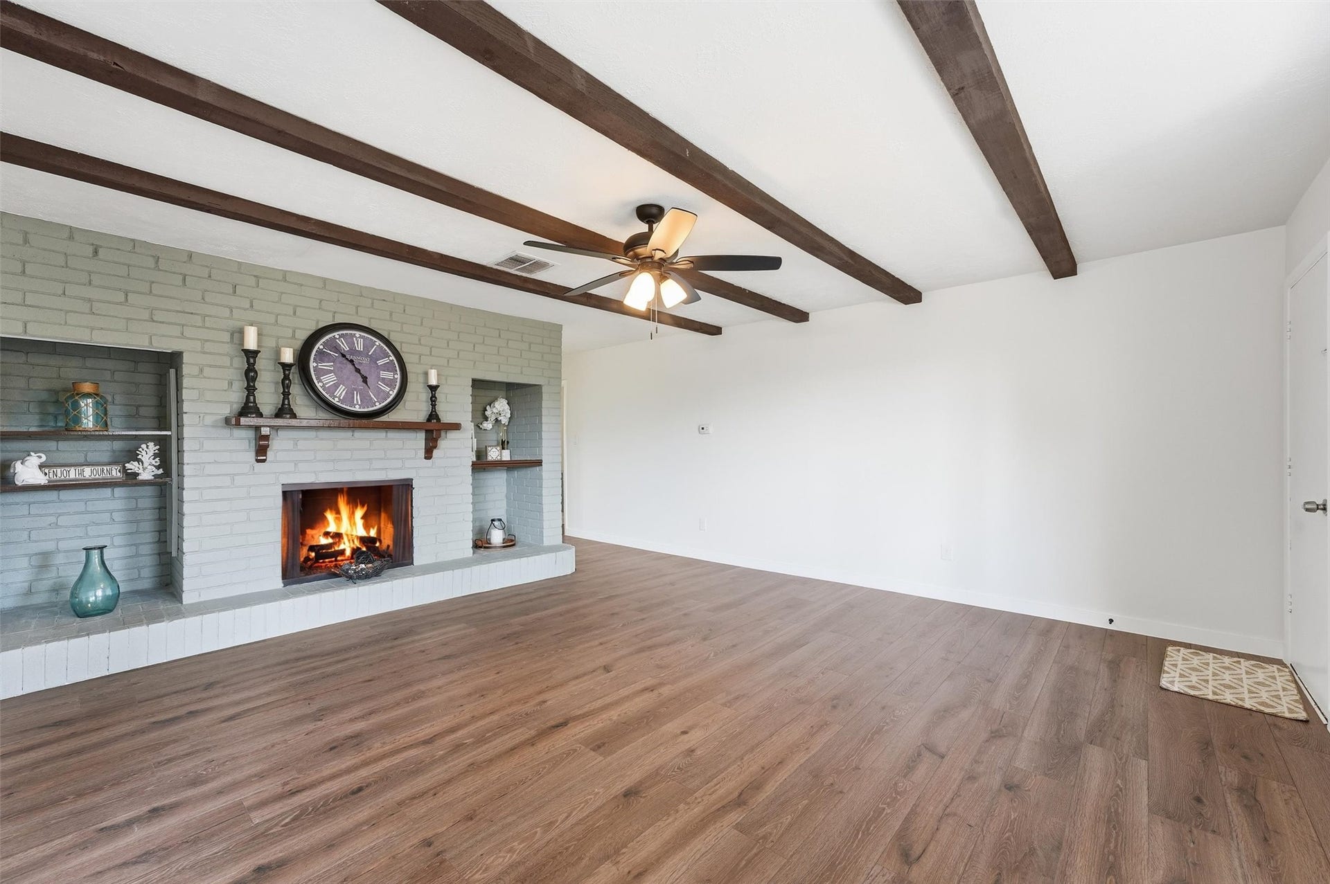 6602 Indian Falls Drive, Houston, TX 77489 6602 Indian Falls Drive, Houston, TX 77489