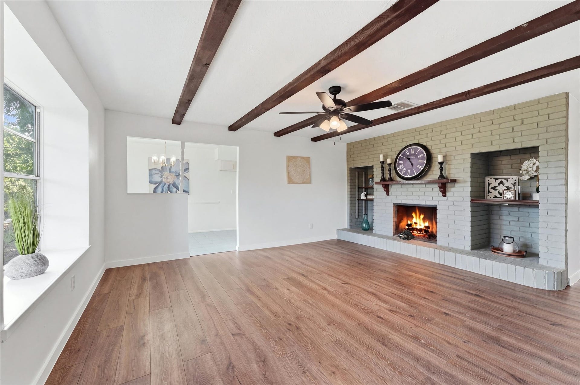 6602 Indian Falls Drive, Houston, TX 77489 6602 Indian Falls Drive, Houston, TX 77489