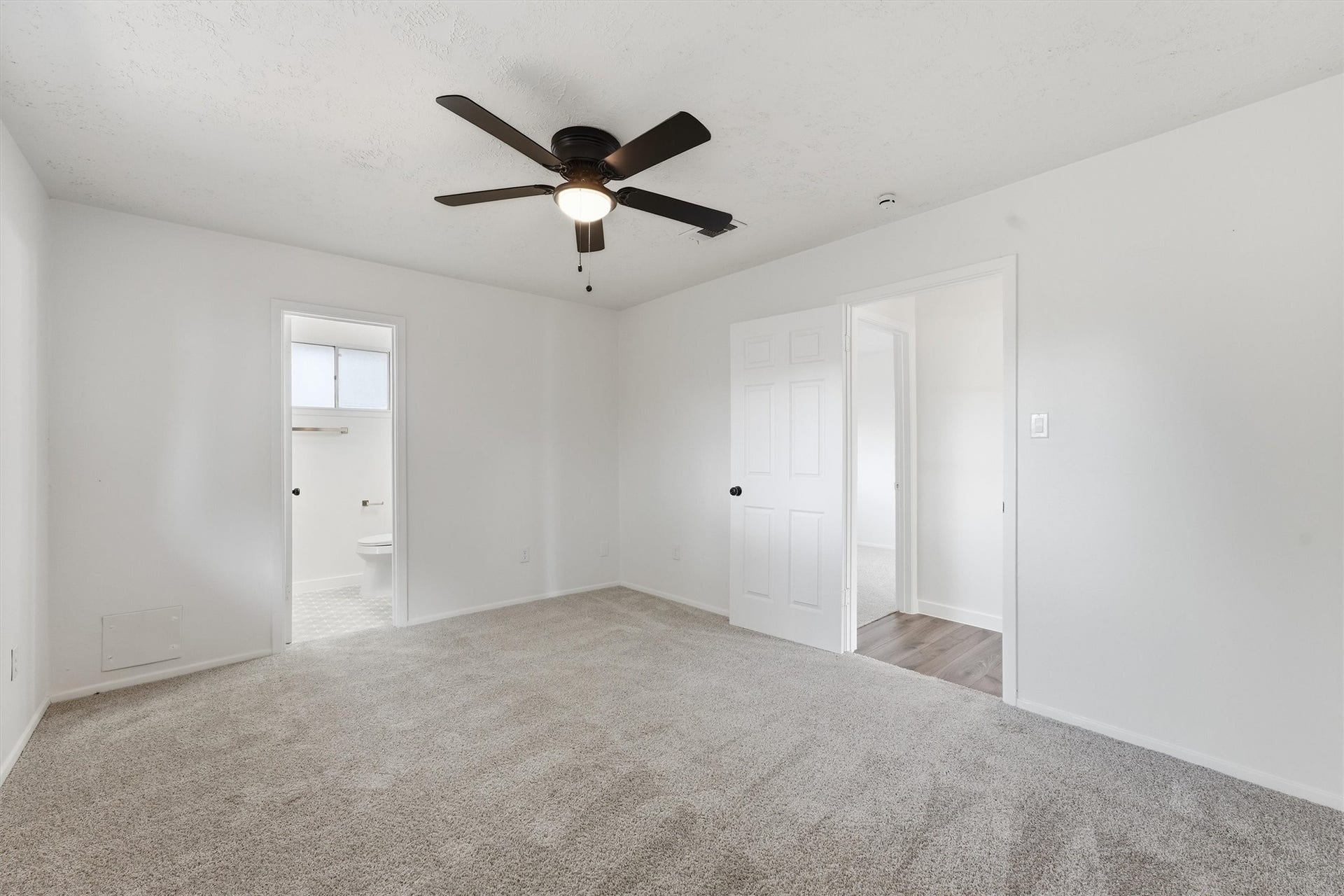 6602 Indian Falls Drive, Houston, TX 77489 6602 Indian Falls Drive, Houston, TX 77489