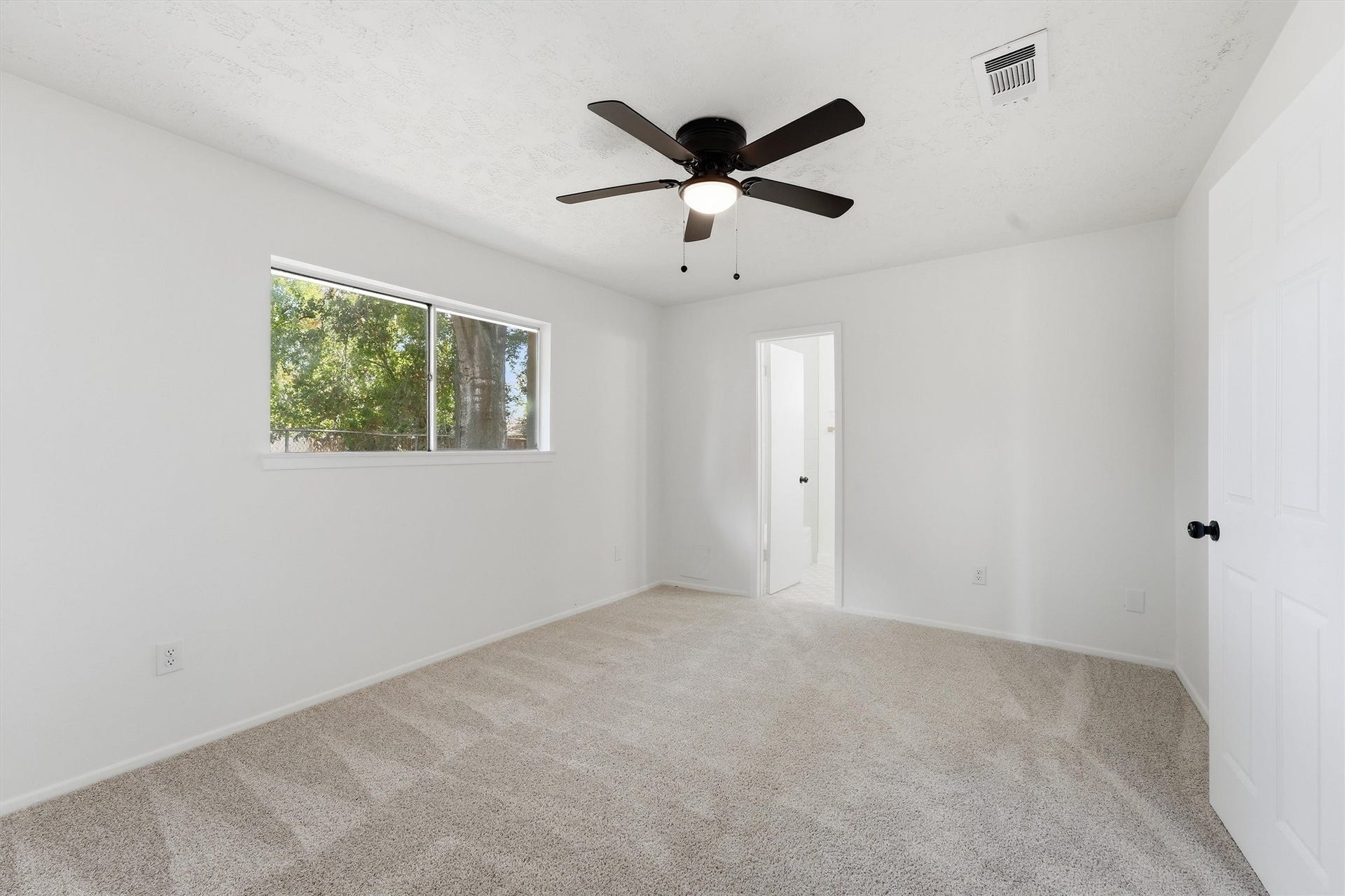 6602 Indian Falls Drive, Houston, TX 77489 6602 Indian Falls Drive, Houston, TX 77489
