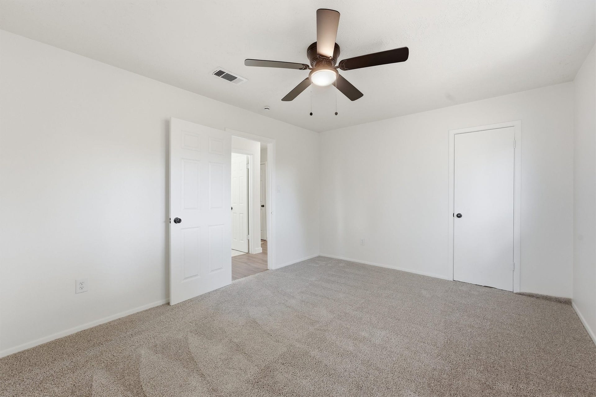 6602 Indian Falls Drive, Houston, TX 77489 6602 Indian Falls Drive, Houston, TX 77489