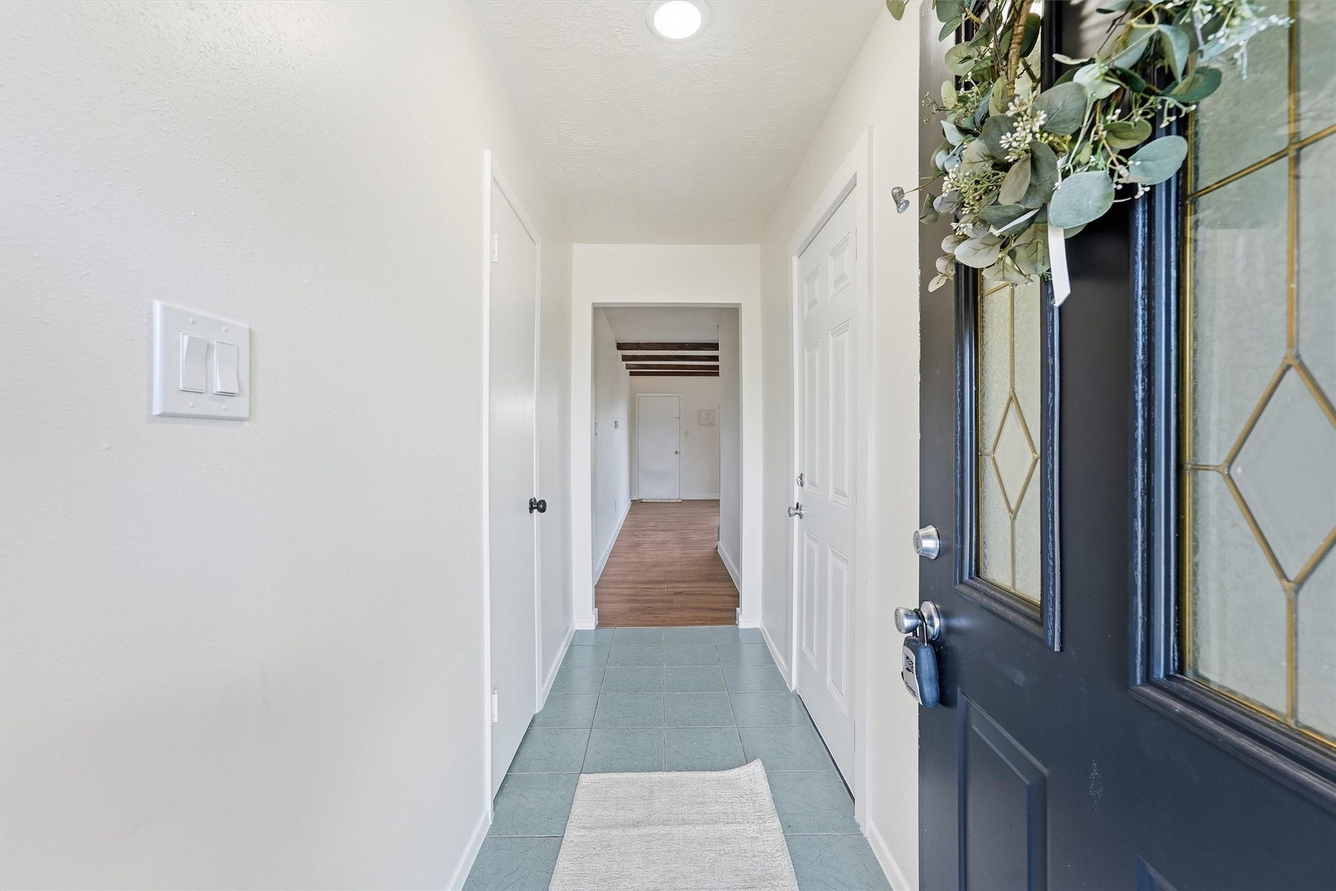 6602 Indian Falls Drive, Houston, TX 77489 Foyer area
