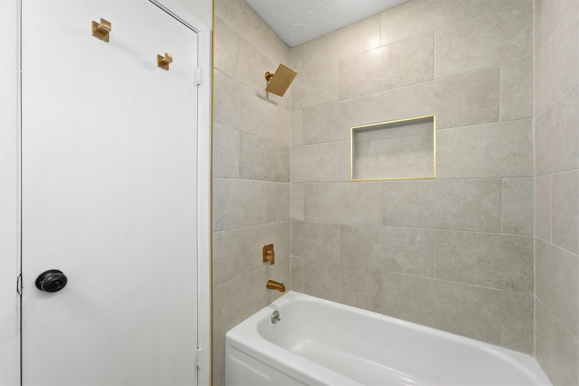 6602 Indian Falls Drive, Houston, TX 77489 6602 Indian Falls Drive, Houston, TX 77489