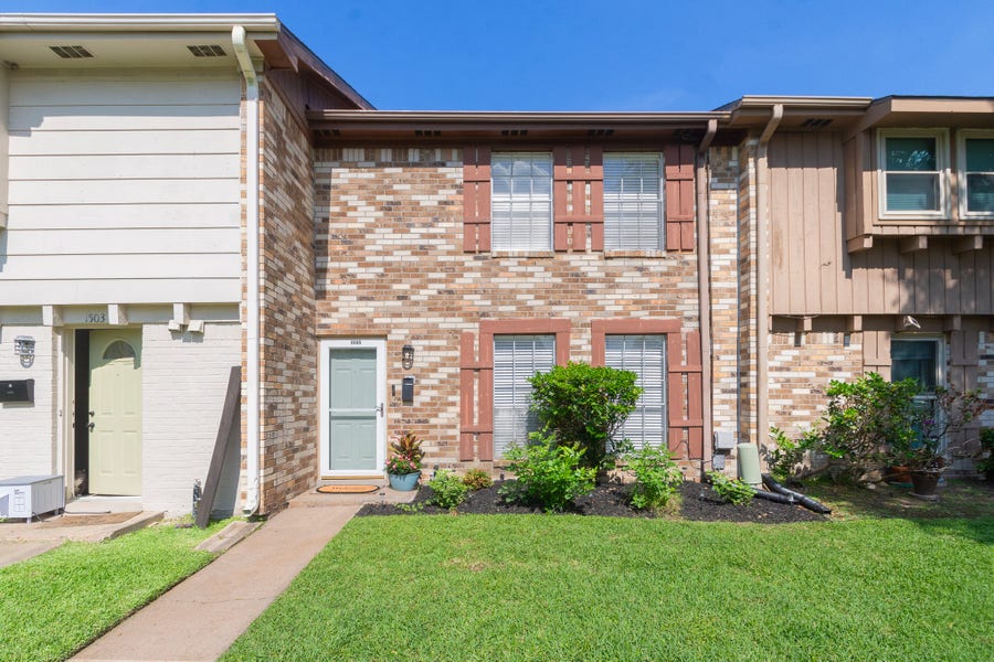Property photo for 1505 Cedar Cove Street, La Porte, TX