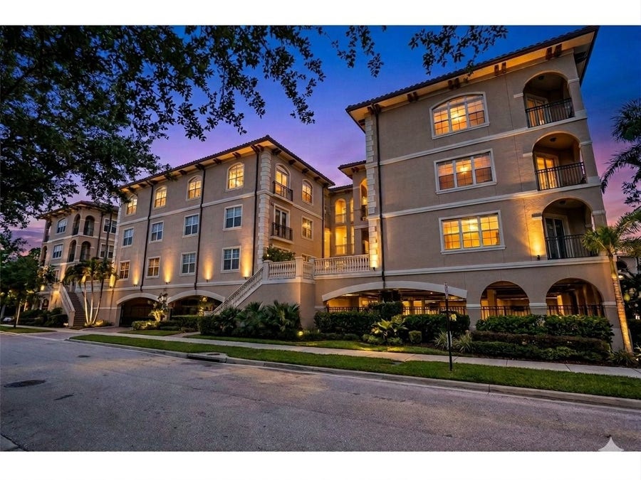 Property photo for 7134 Mapleridge Street, #3F, Houston, TX