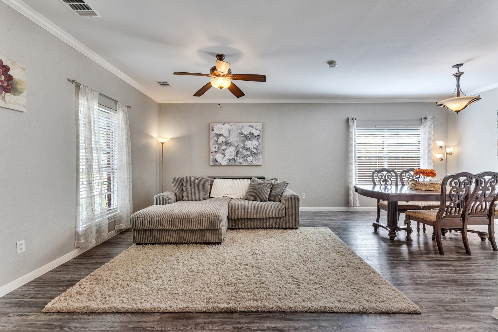 2922 Calendar Lake Drive, Missouri City, TX 77459 Formal living room