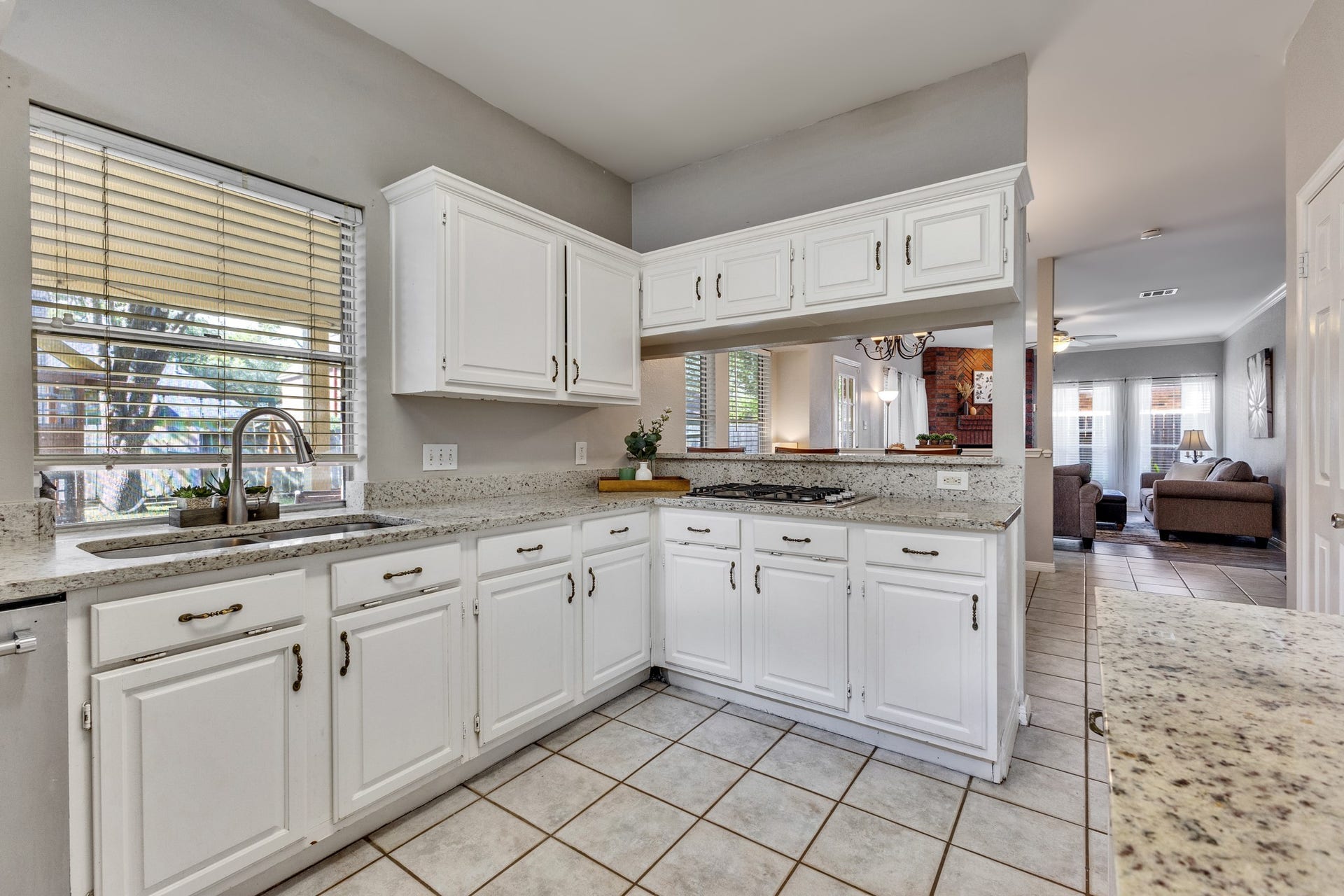 2922 Calendar Lake Drive, Missouri City, TX 77459 Another view of the kitchen