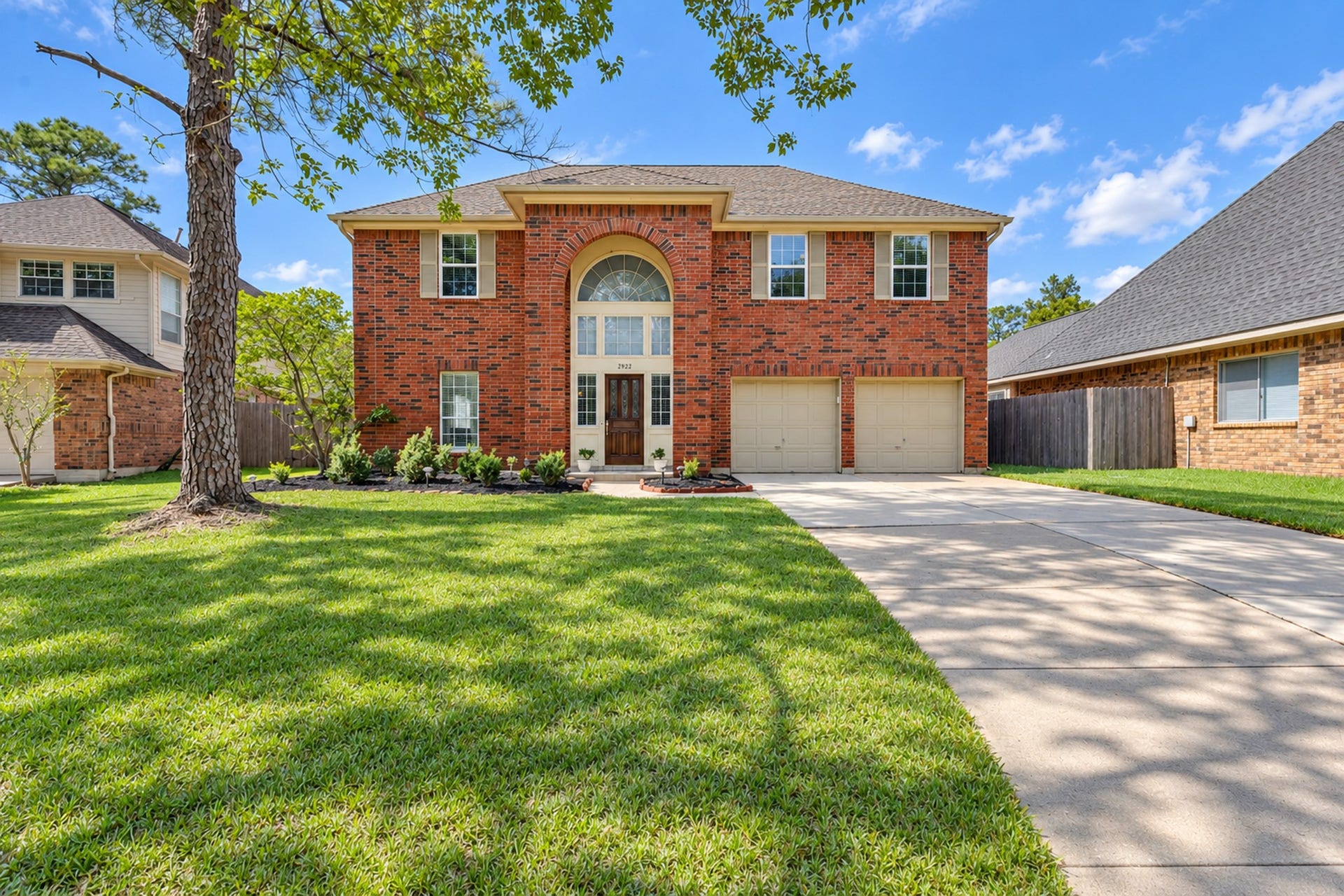 2922 Calendar Lake Drive, Missouri City, TX 77459 2922 Calendar Lake is an amazing home located in a wonderful community!! Don't hesitate to make it yours!!