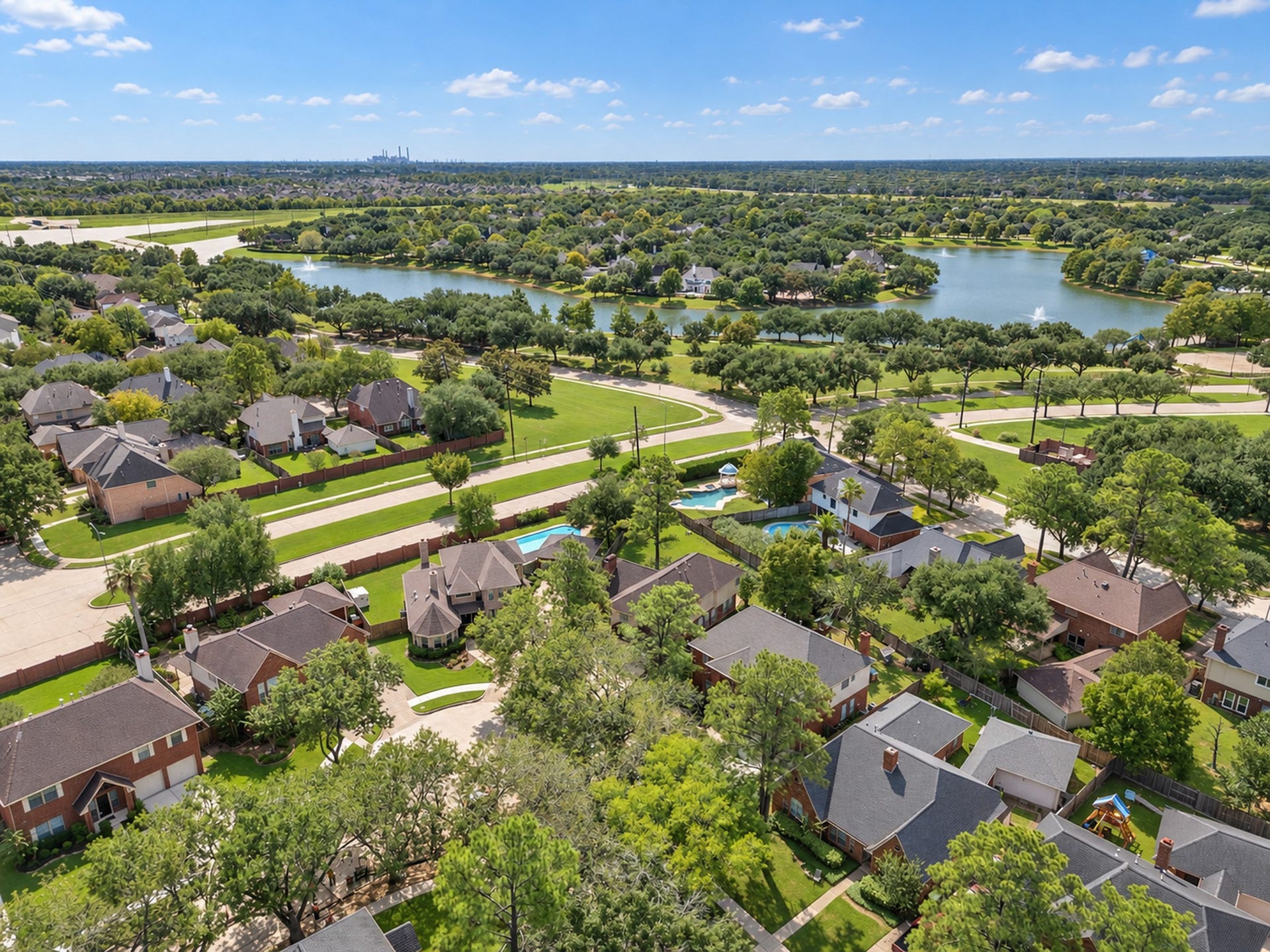 2922 Calendar Lake Drive, Missouri City, TX 77459 Enjoy walks around the nearby Double Lakes