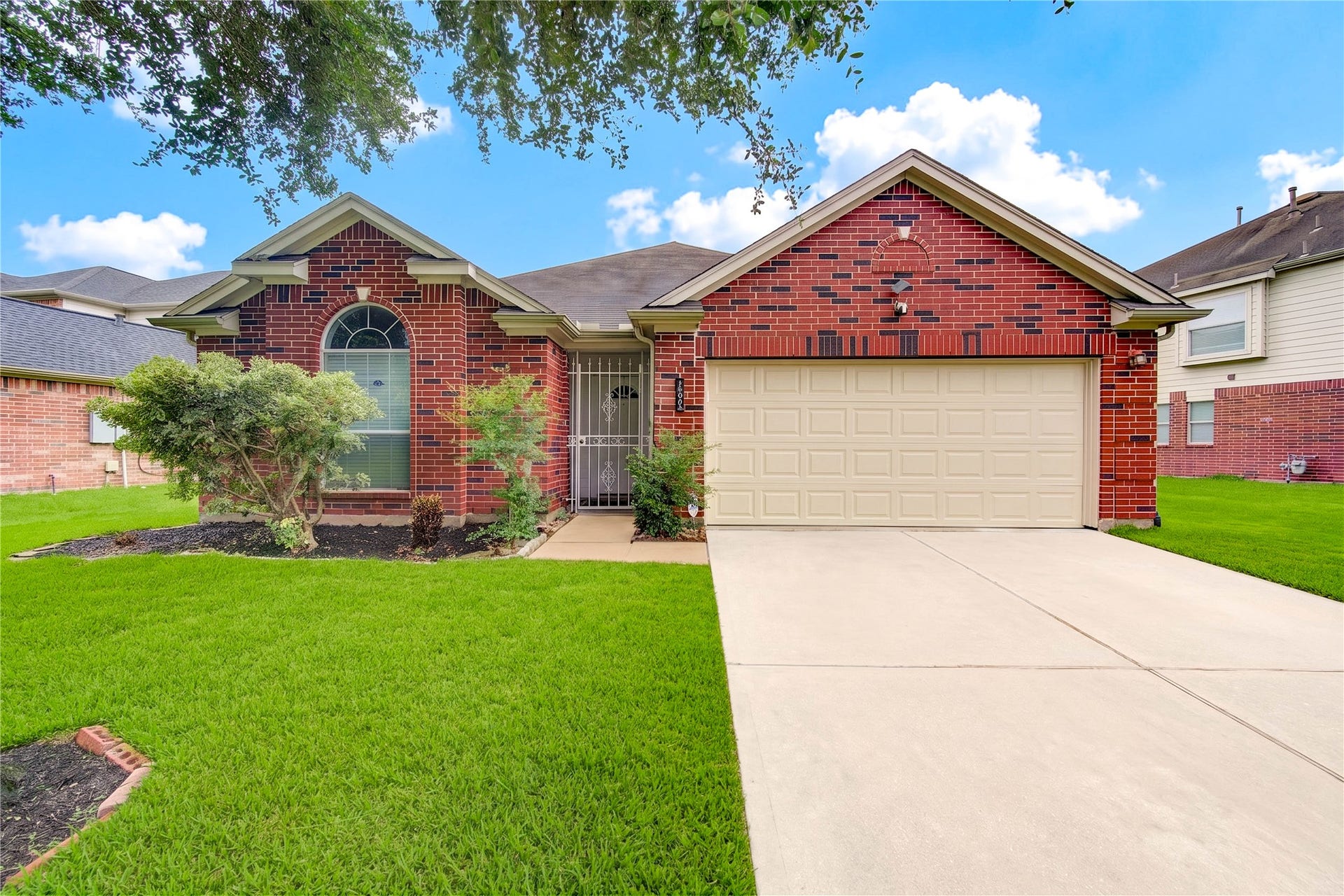 14027 Coveney Drive, Houston, TX 77090 14027 Coveney Drive, Houston, TX 77090