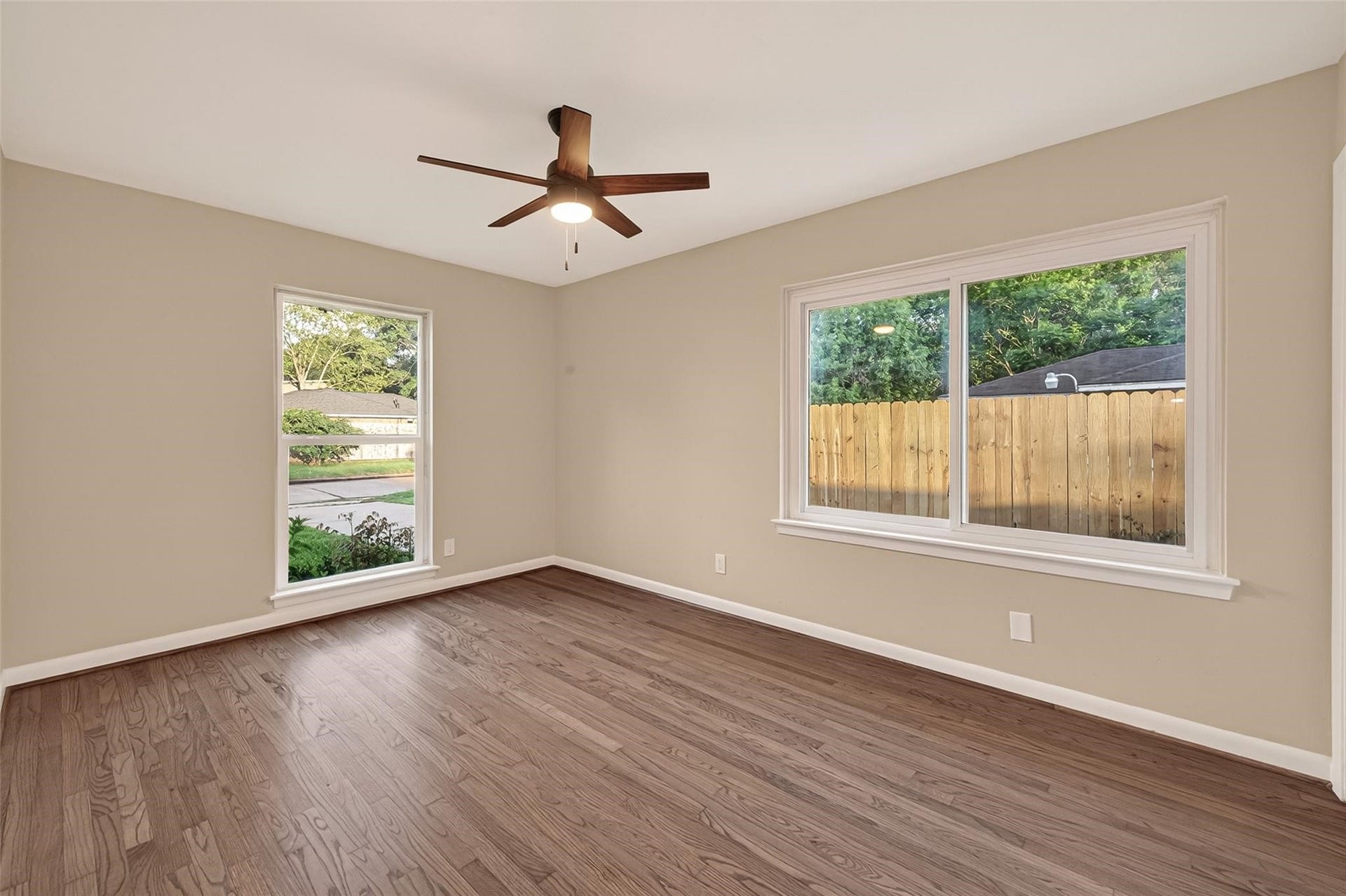 11206 Huggins Drive, Houston, TX 77035 11206 Huggins Drive, Houston, TX 77035