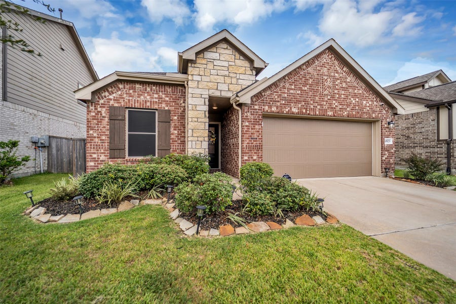Property photo for 4823 Chestnut Valley Lane, Katy, TX