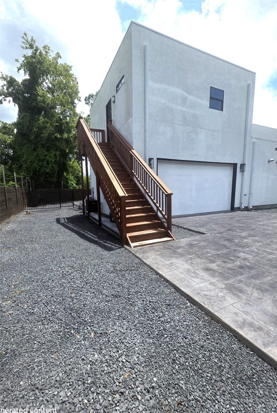 Property photo for 2438 Walcott Lane, Houston, TX