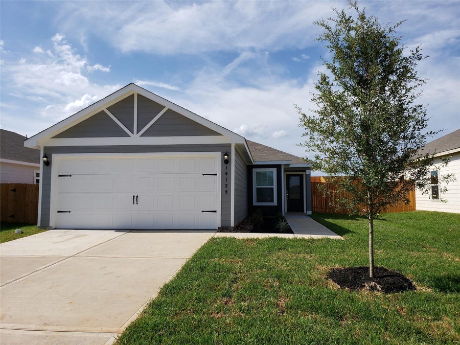 Property photo for 16129 Sugar Falls Drive, Conroe, TX