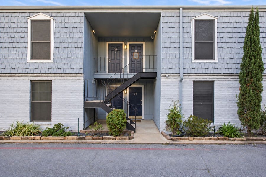 Property photo for 1901 S Voss Road, #33, Houston, TX