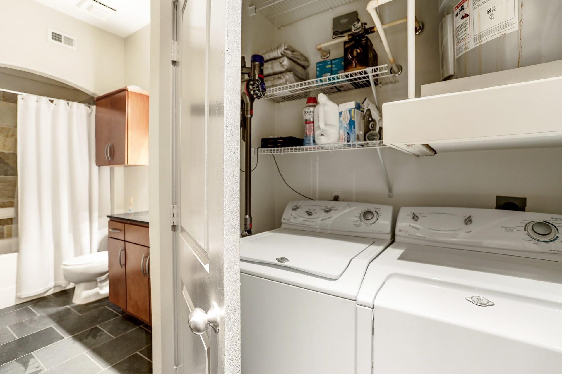 1901 Post Oak Boulevard, #3502, Houston, TX 77056 Washer and dryer included for added convenience.