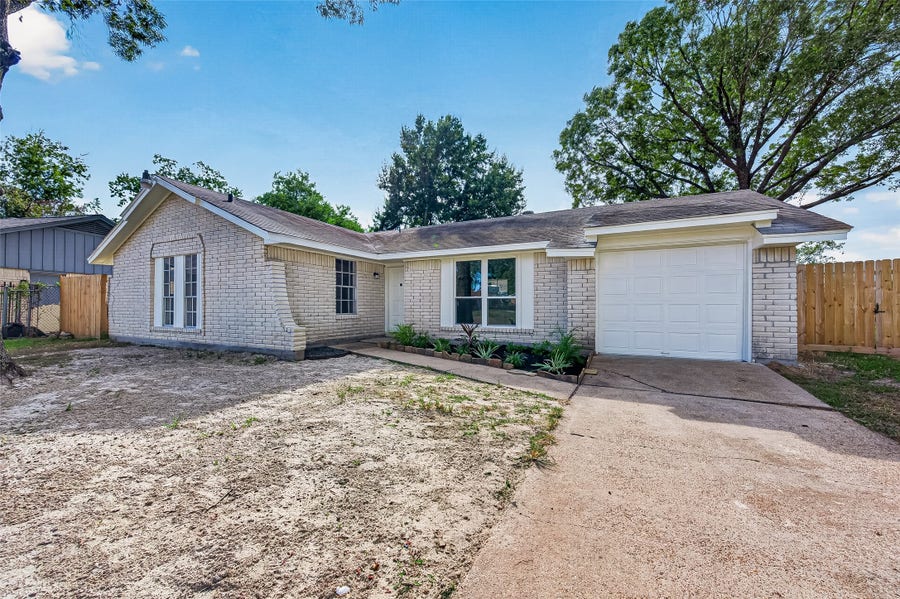 Property photo for 5519 Karelian Drive, Houston, TX