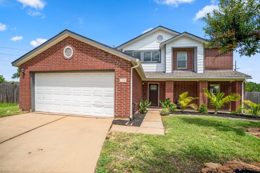 Property photo for 5703 Silas Creek Court, Sugar Land, TX