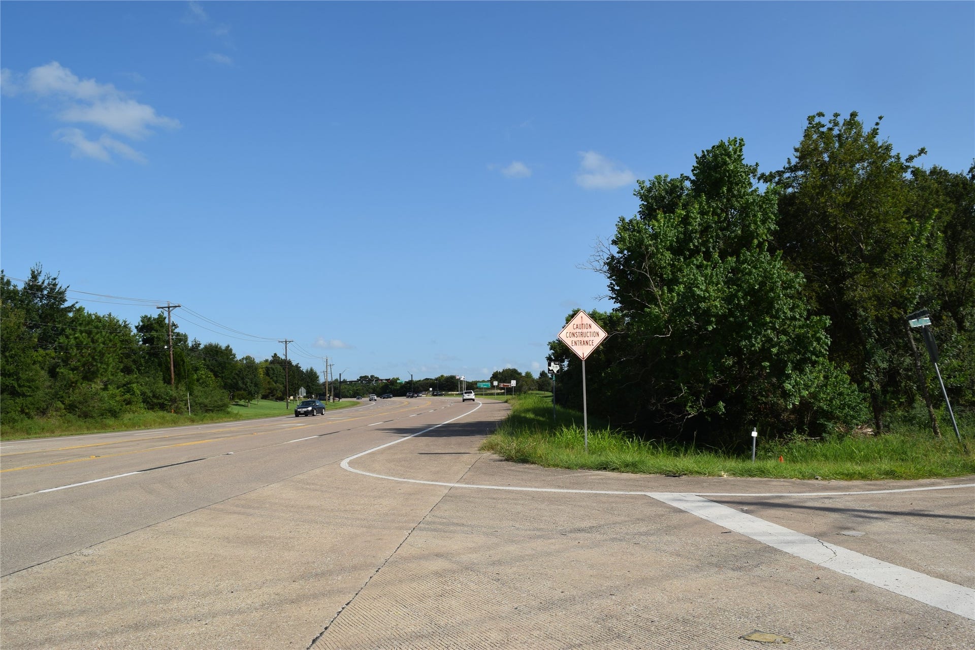2304 Old Road, Friendswood, TX 77546 Friendswood Drive looking toward West Ranch