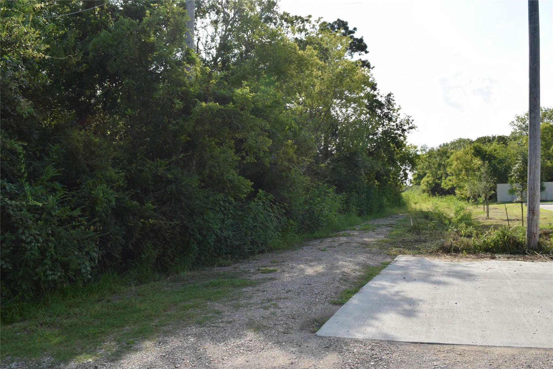 2304 Old Road, Friendswood, TX 77546 End of Old Road in front of property