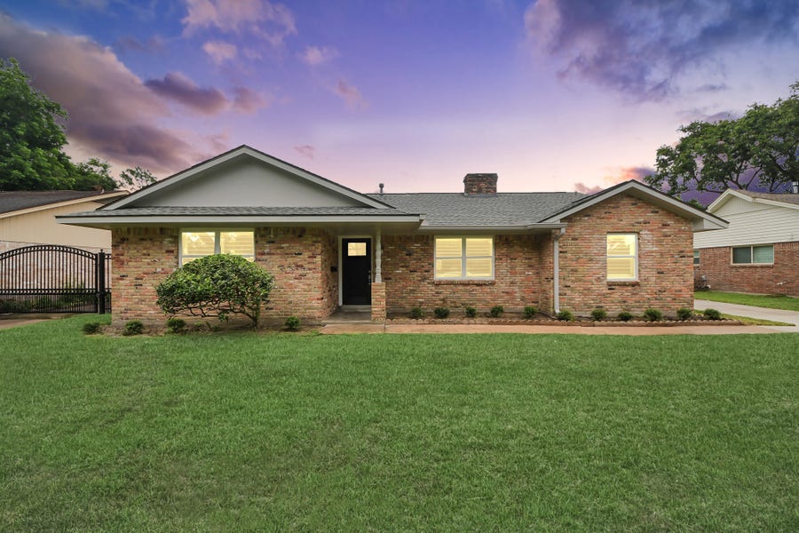 Property photo for 8007 Rowan Lane, Houston, TX