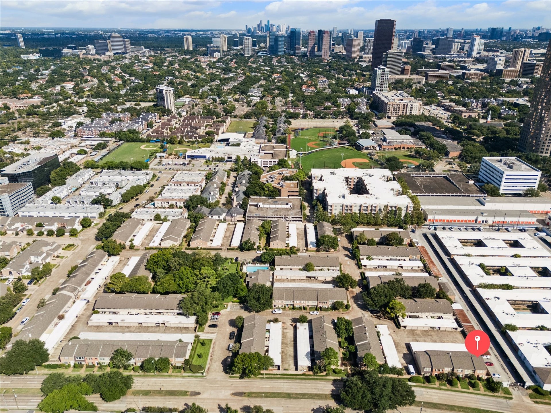 1451 Fountain View Drive, #6, Houston, TX 77057 1451 Fountain View Drive, #6, Houston, TX 77057
