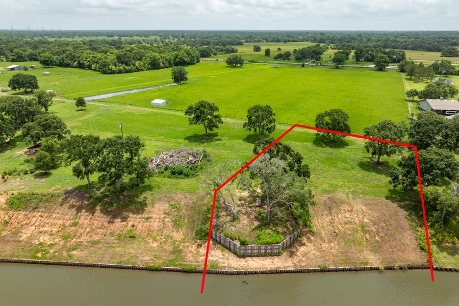 Property photo for 4 County Road 344, Sweeny, TX