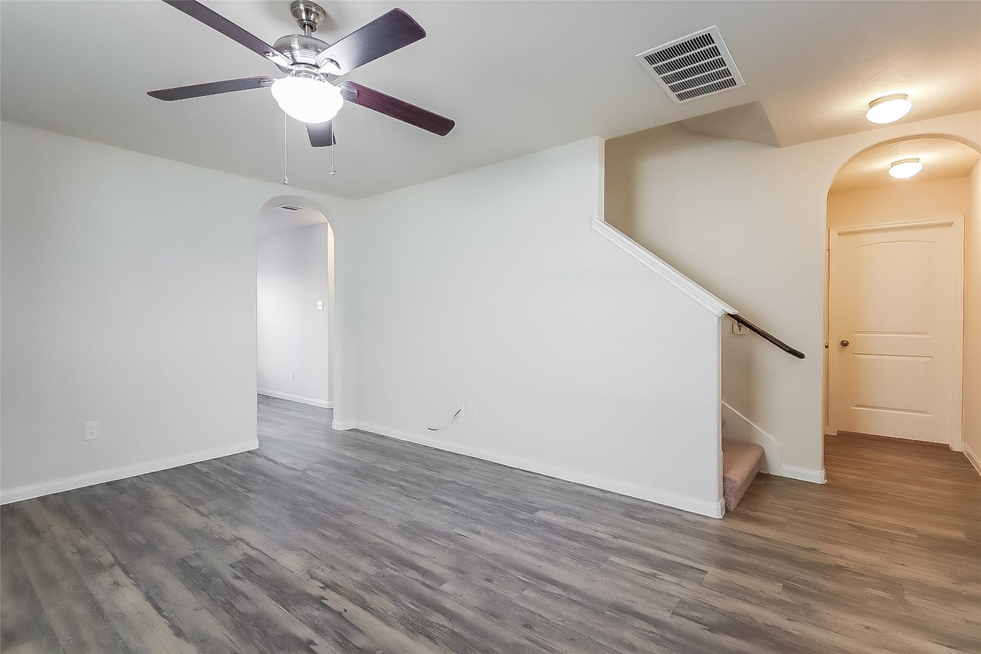 24310 Treviso Gardens Drive, Katy, TX 77493 Photos may be representative of the floor plan and not the exact home. Finishes, layout, and features of the actual property for lease may vary.