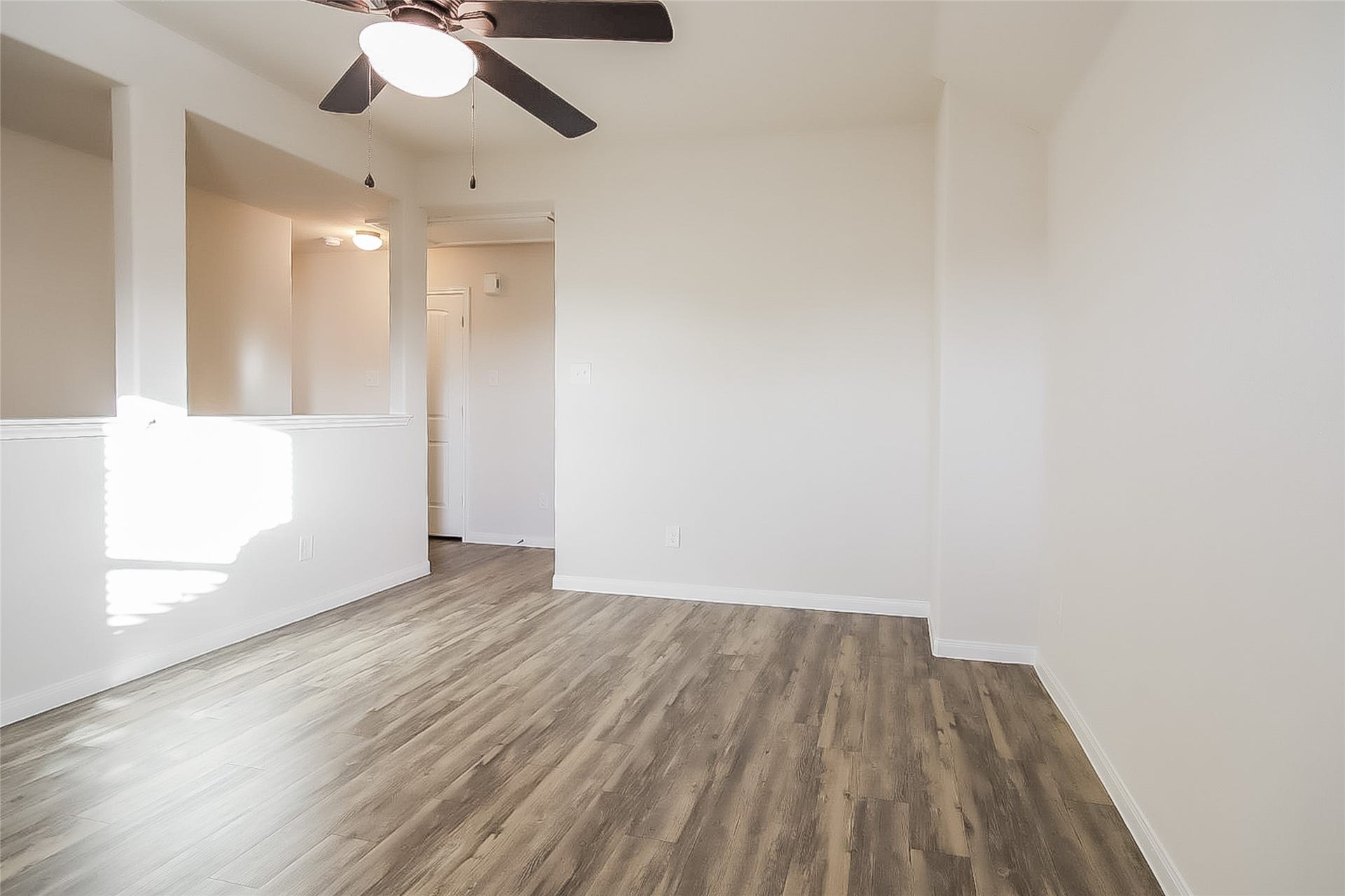 24310 Treviso Gardens Drive, Katy, TX 77493 Photos may be representative of the floor plan and not the exact home. Finishes, layout, and features of the actual property for lease may vary.