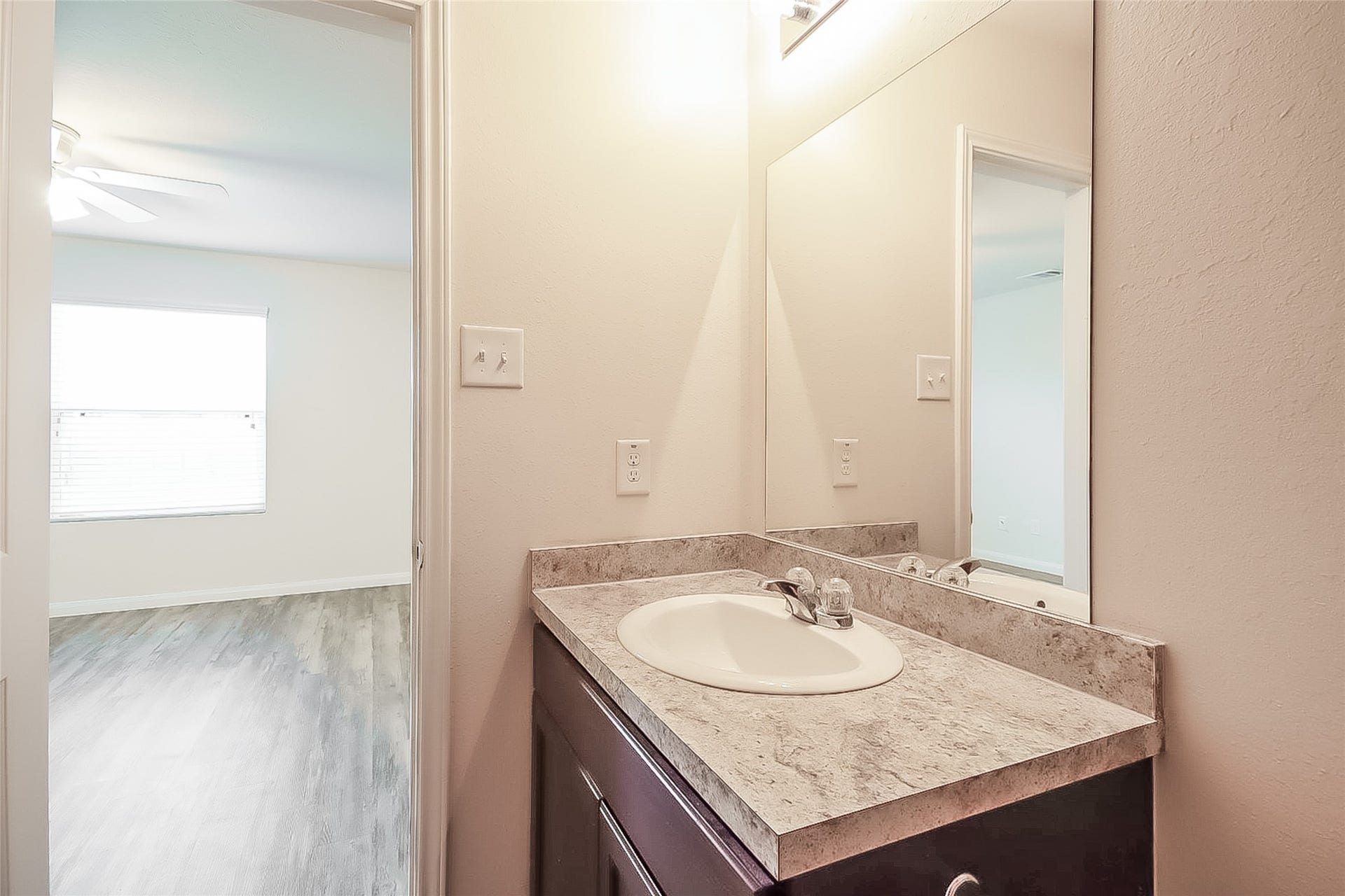 24310 Treviso Gardens Drive, Katy, TX 77493 Photos may be representative of the floor plan and not the exact home. Finishes, layout, and features of the actual property for lease may vary.