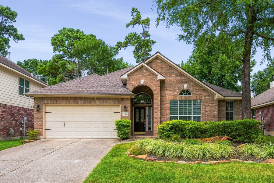 Property photo for 26 Heron Hollow Court, The Woodlands, TX