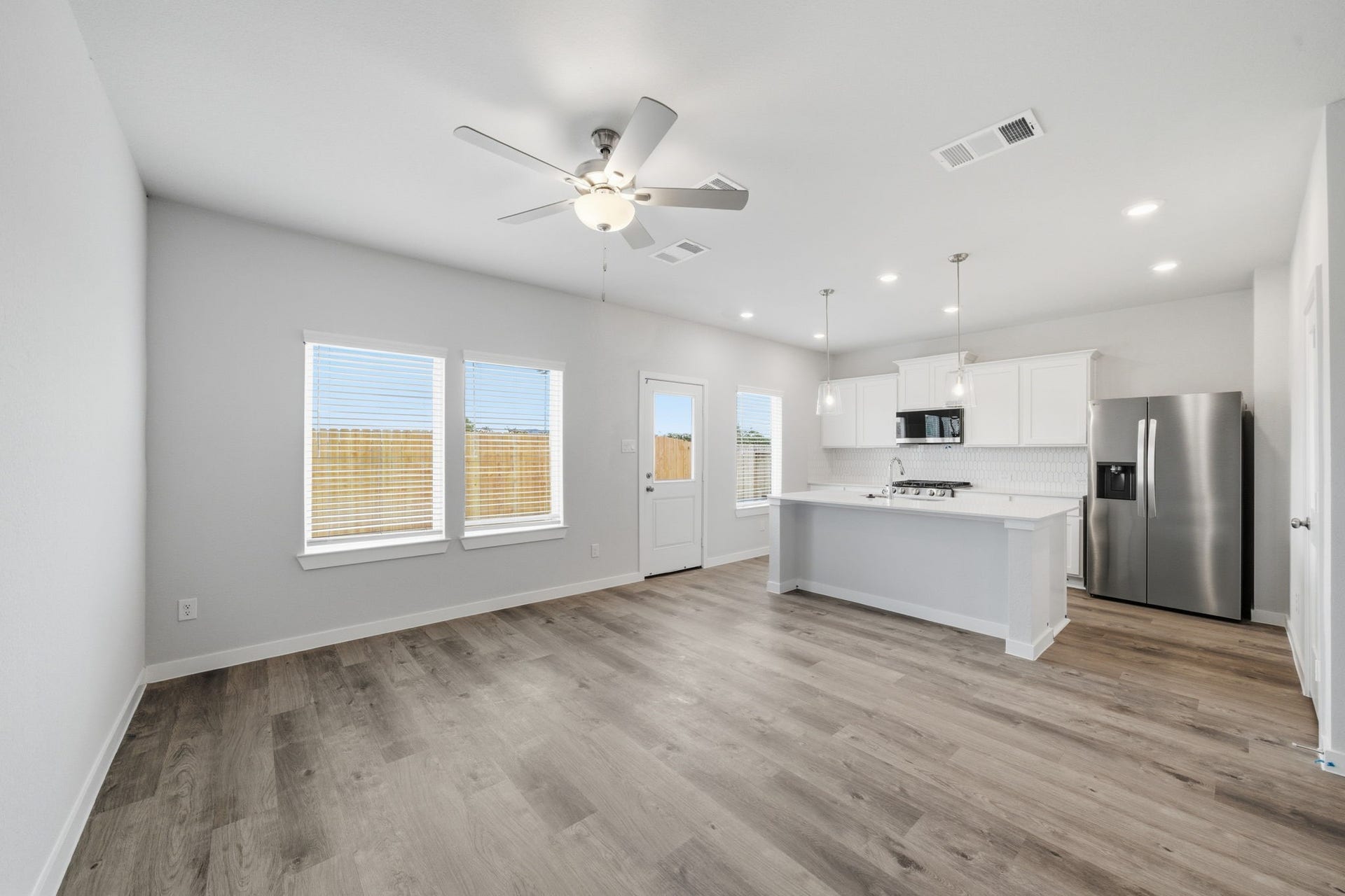 11417 Velvet Field Drive, Houston, TX 77047 11417 Velvet Field Drive, Houston, TX 77047