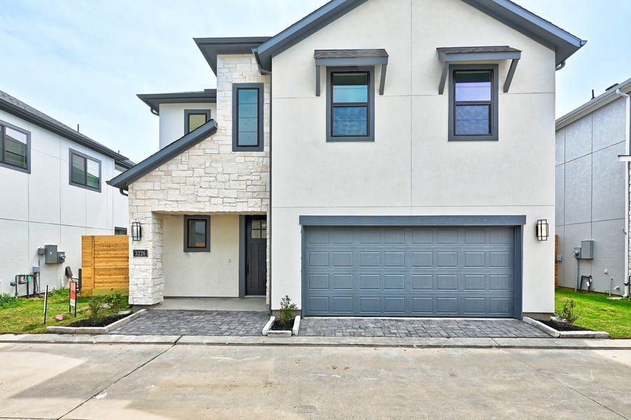 Property photo for 3226 Royal Oaks Hollow Lane, Houston, TX