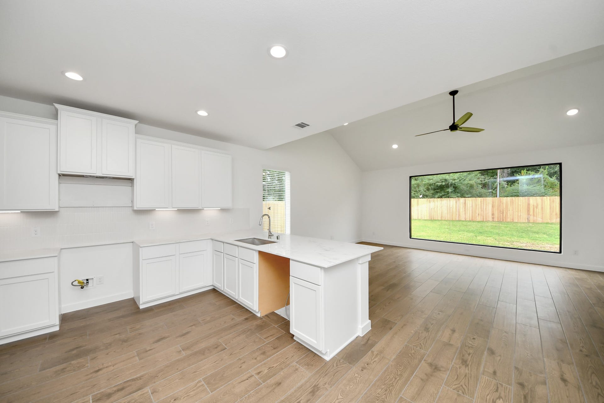 11731 Leafy Laurel Drive, Houston, TX 77066 11731 Leafy Laurel Drive, Houston, TX 77066