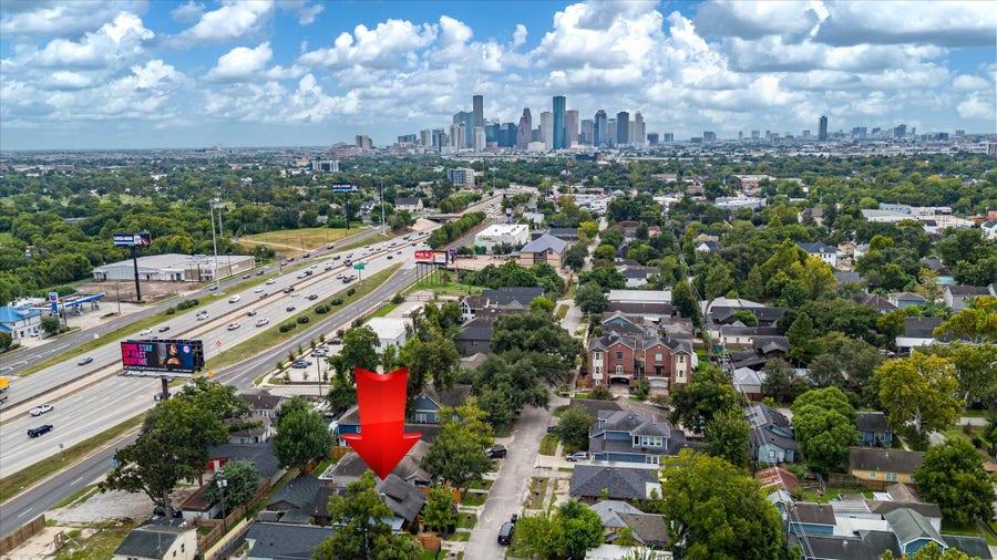 Property photo for 606 Vincent Street, Houston, TX