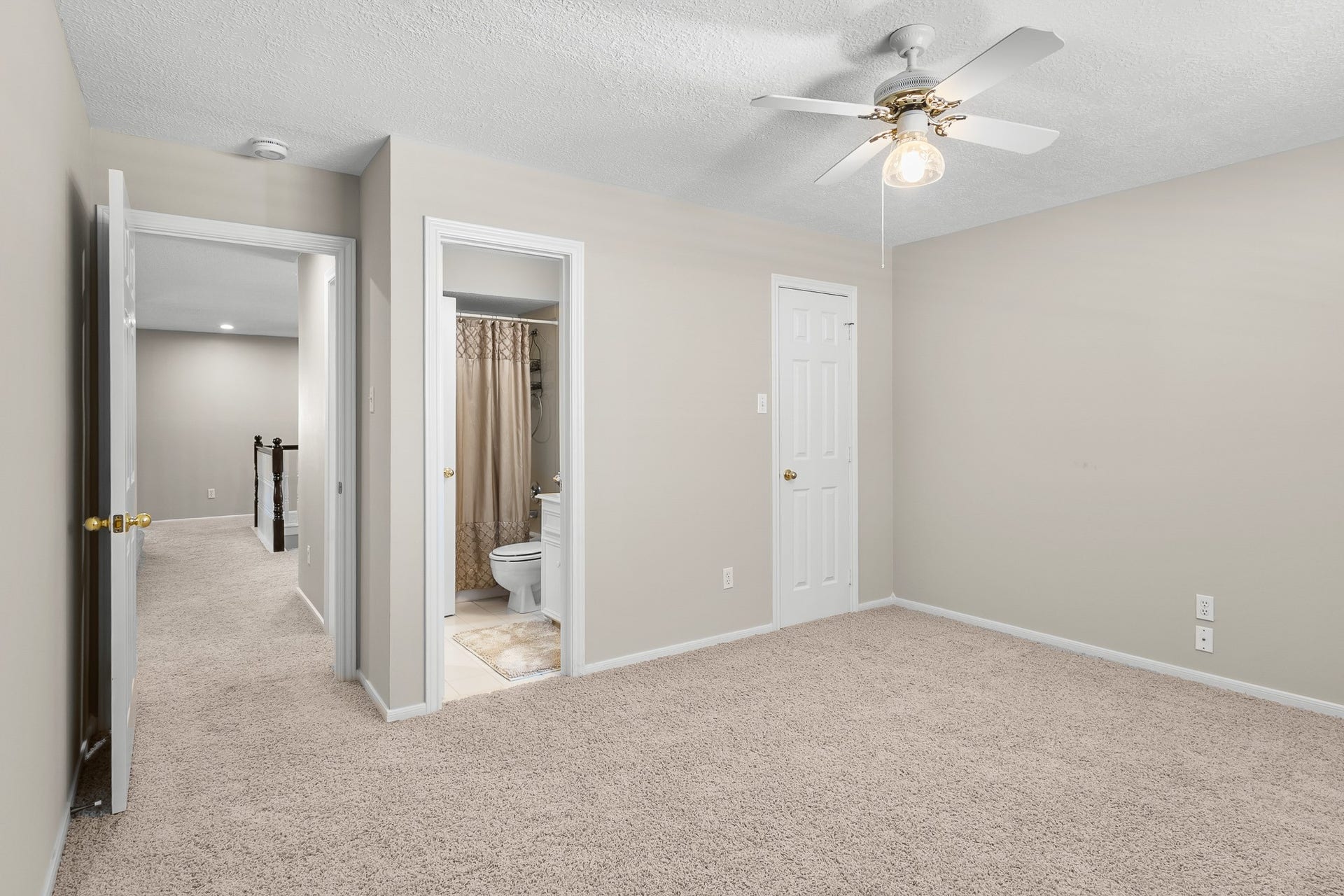 16314 Graven Hill Drive, Spring, TX 77379 A versatile bedroom layout offers convenient access to the adjoining bathroom and closet area.