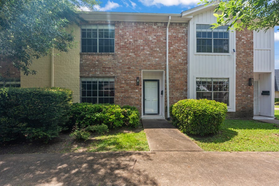 Property photo for 6713 Biggs Court, Houston, TX