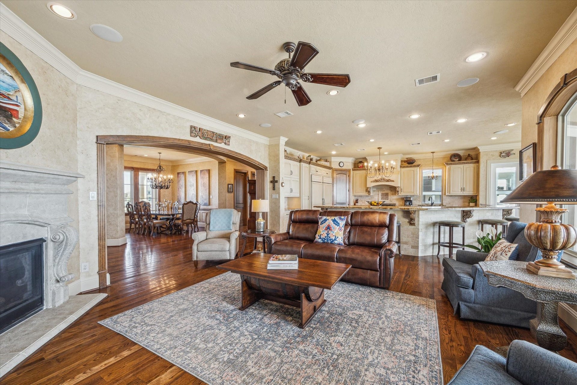 9 Happy Jack, Hitchcock, TX 77563 3 Trane HVAC units 16 SEER; Primary suite 1.5 tons, main living area
3.5 tons, upper level 2.5 tons