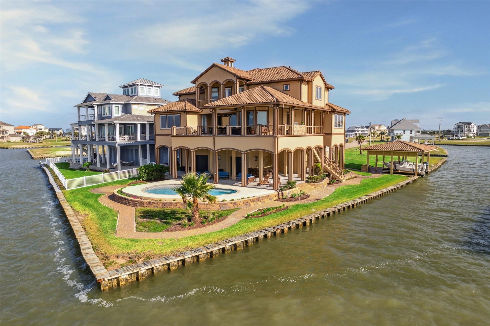 9 Happy Jack, Hitchcock, TX 77563 Homesite is one of the most desirable in Harborwalk; nearly 280 feet of
waterfront, including 85-foot frontage on West Galveston Bay; direct
access to ICW and unobstructed views of Galveston Island from
southern exposure