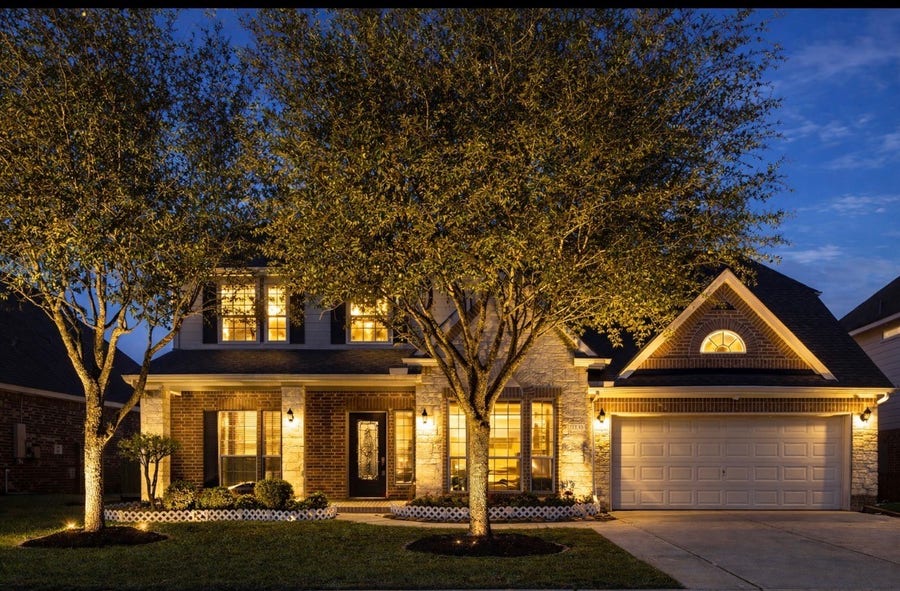 Property photo for 1230 Martinez Court, Friendswood, TX