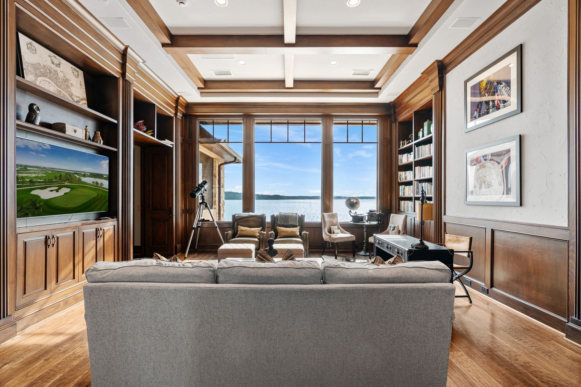 OWNERS' SUITE