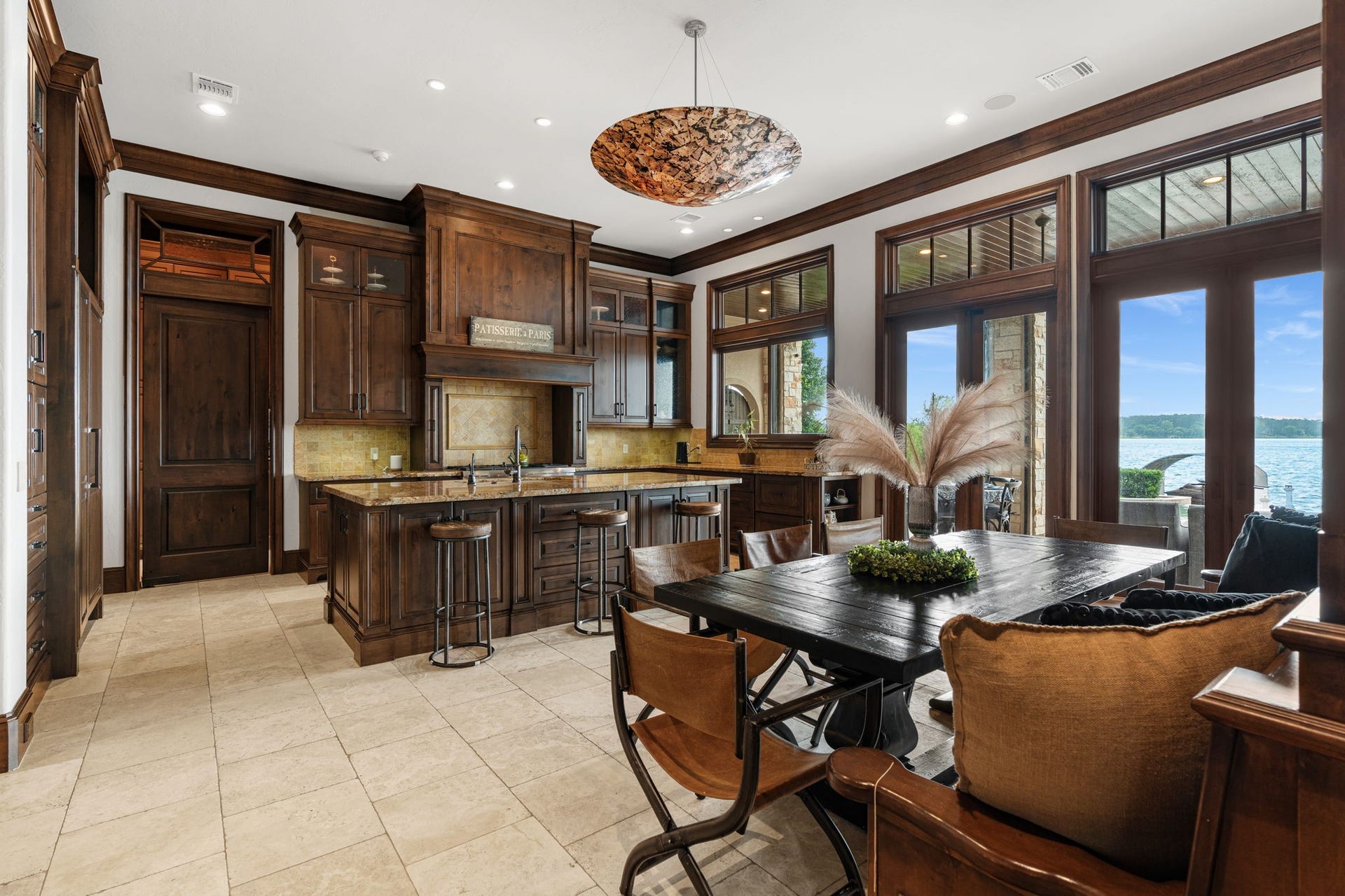 64 Benthaven W, Montgomery, TX 77356