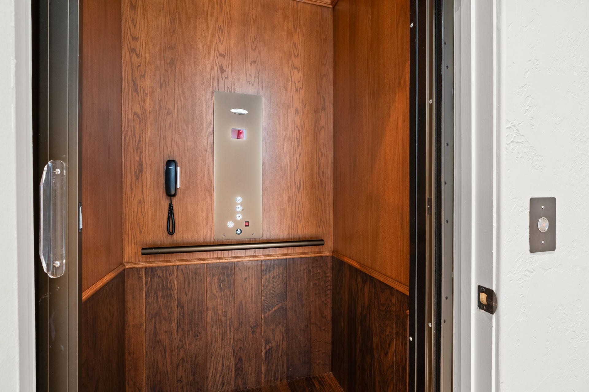ELEVATOR