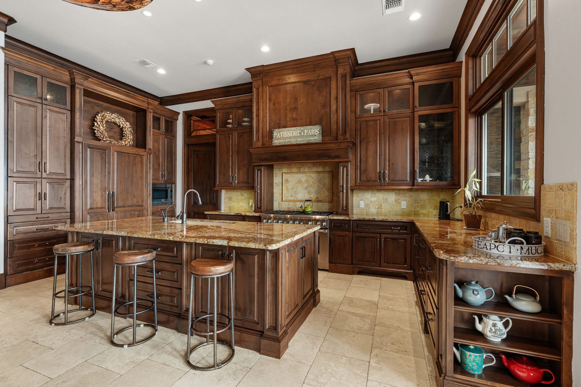 64 Benthaven W, Montgomery, TX 77356