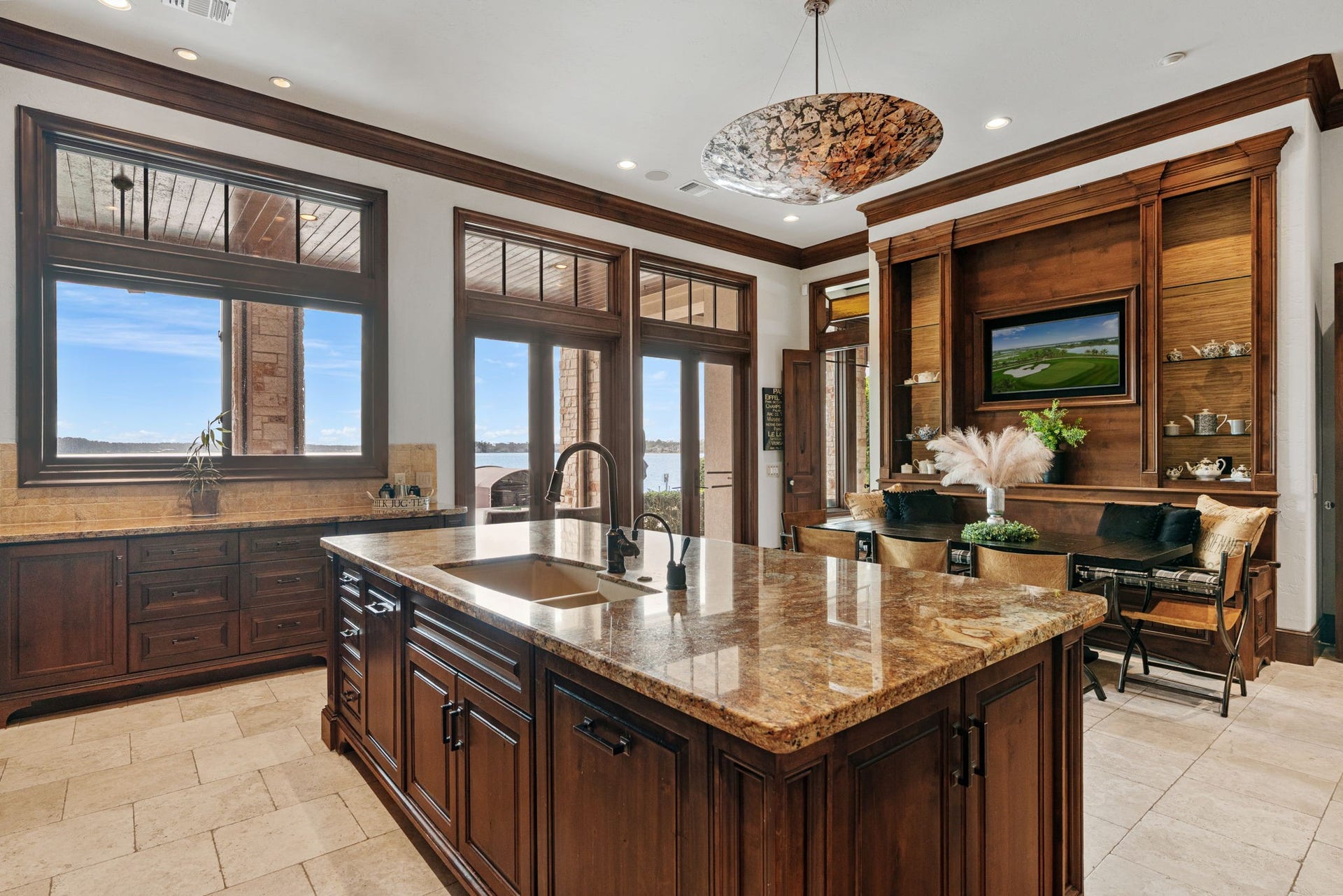 64 Benthaven W, Montgomery, TX 77356